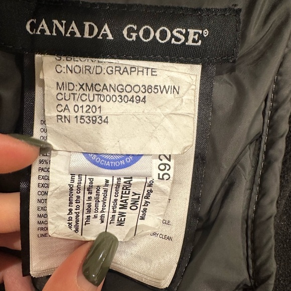 Canada Goose XS Jacket - Picture 7 of 7
